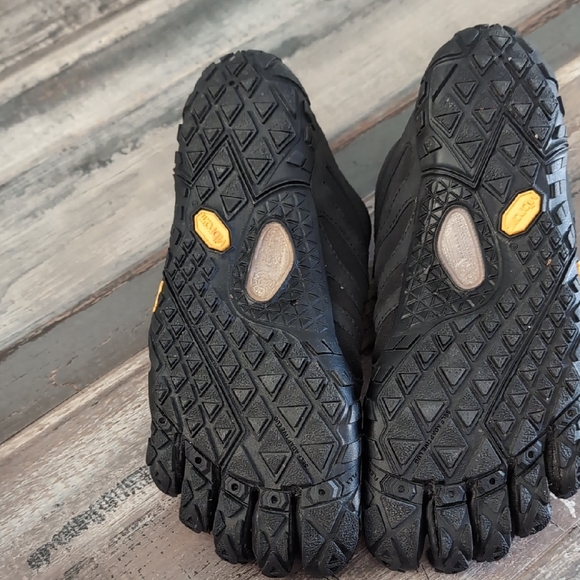 Vibram Black and Yellow Athletic Shoes - Picture 4 of 7